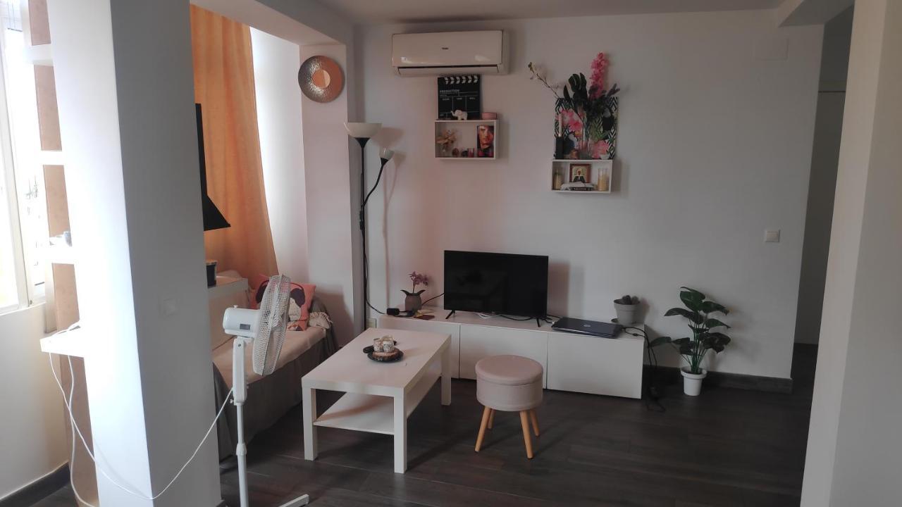 Anna'S Apartments อาลิกันเต ภายนอก รูปภาพ