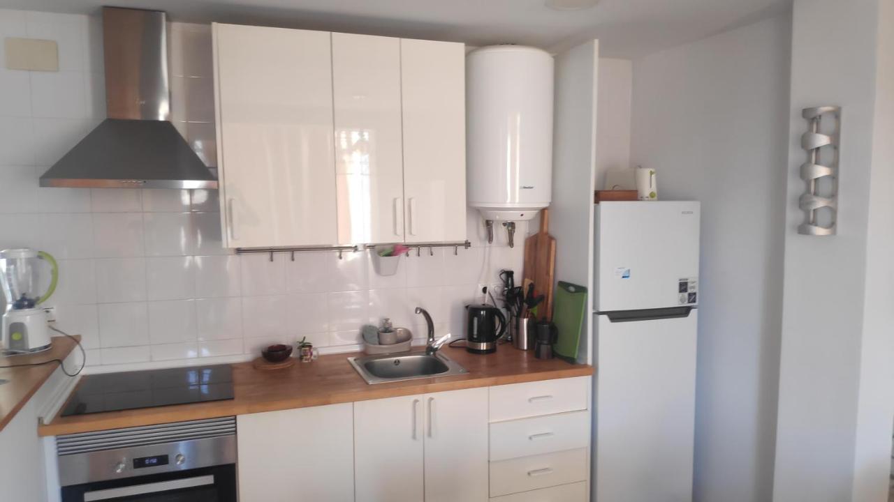 Anna'S Apartments อาลิกันเต ภายนอก รูปภาพ