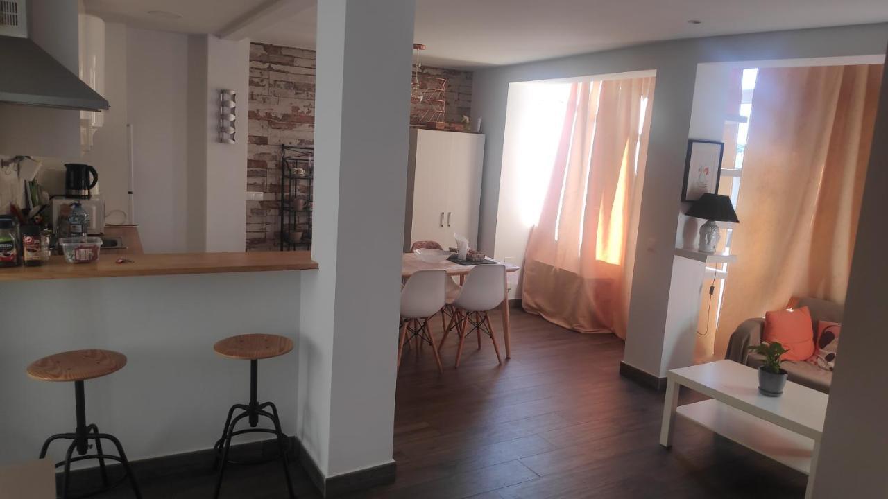 Anna'S Apartments อาลิกันเต ภายนอก รูปภาพ